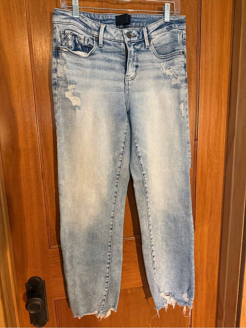 BKE Black Fit No. 53 Cropped Light Wash Distressed Women's Jeans